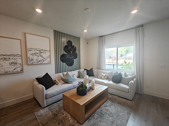 5th image of 1594 Grazer Way