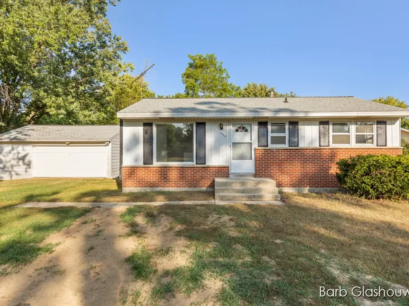 4154 Joan Dr, Dorr, MI 49323