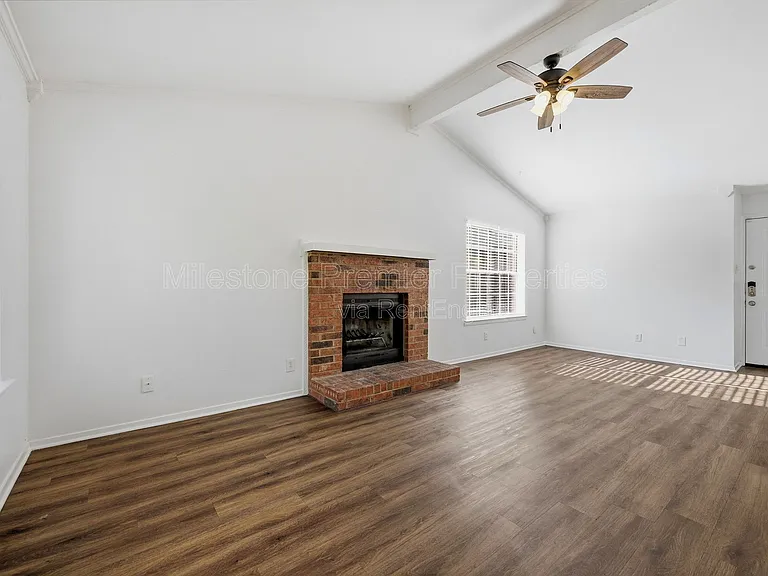 914 W Washington St #F — Photo 8