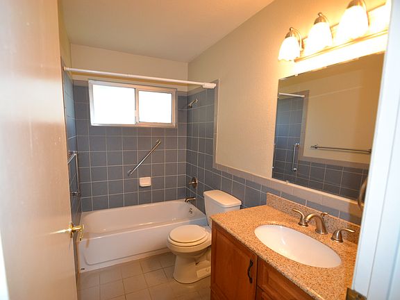 4th image of 6616 Burdett Way