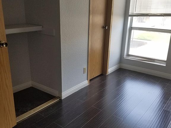 3rd image of 2961 Country Manor Ln APT 128