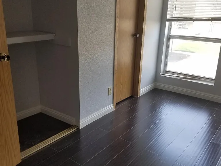 2961 Country Manor Ln #128 — Photo 3