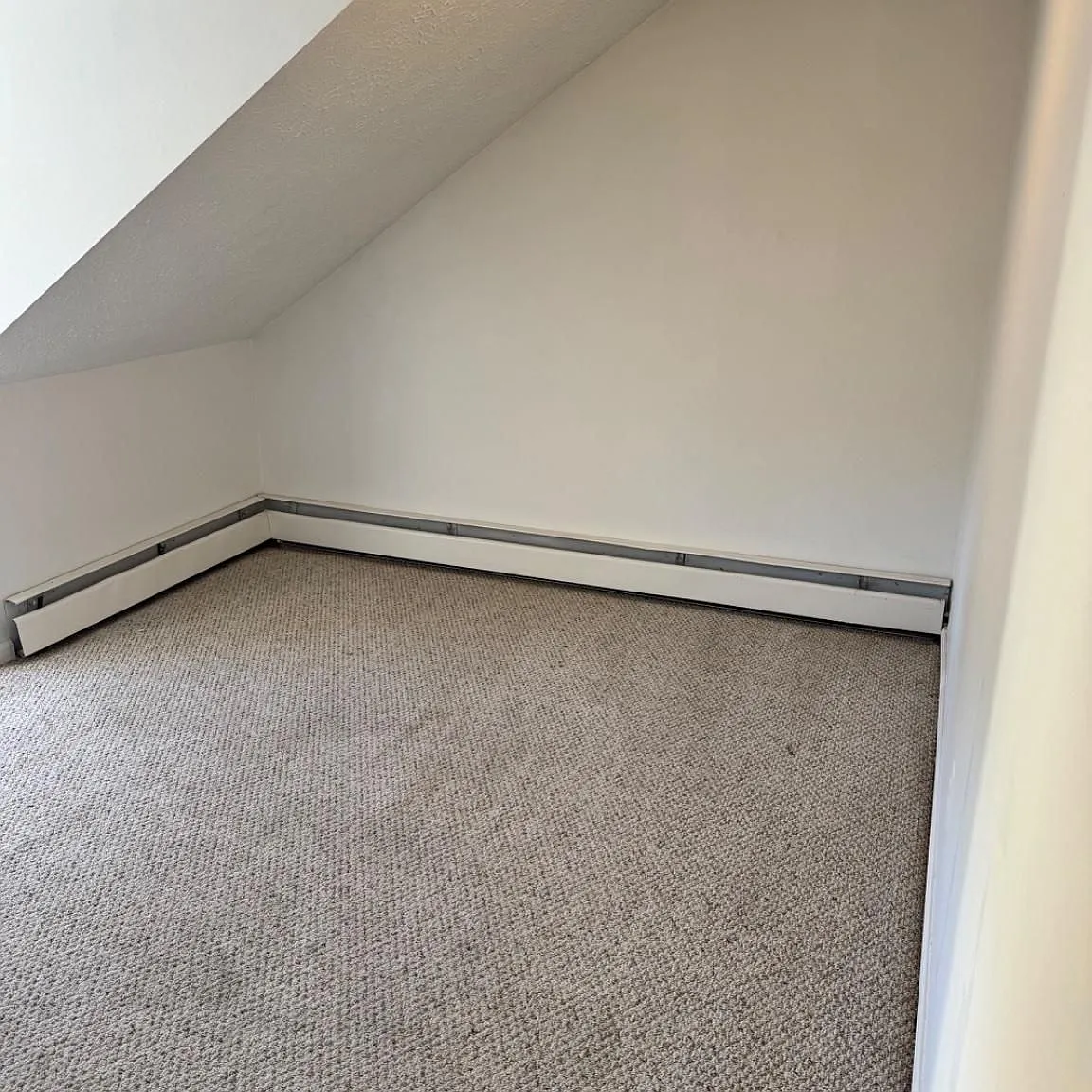 2 bed, 1.0 bath, 1295 sqft, $1,895 — Photo 3