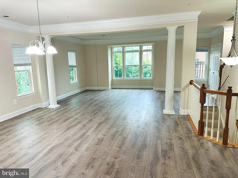 343 Community Center Ave — Photo 2