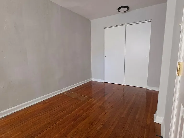 636 Newton Pl NW — Photo 5