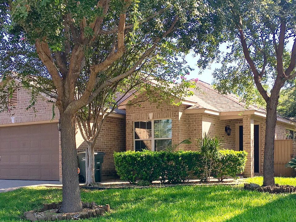 1st image of 3015 Calle Piedra Ln