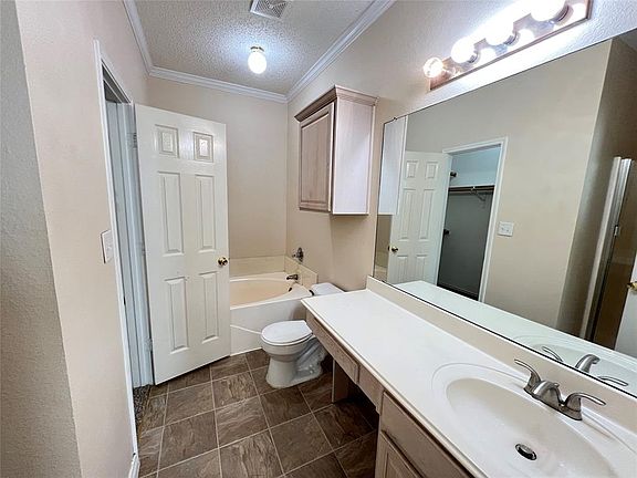 5th image of 2416 Wildwood Ln #2416
