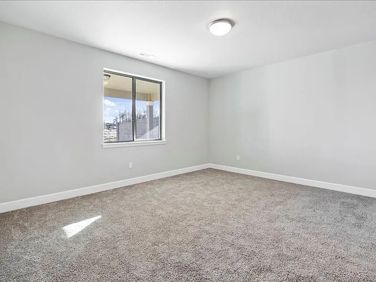 3425 S Van Buren St — Photo 15