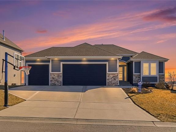 2nd image of 4841 Shady Bend Rd