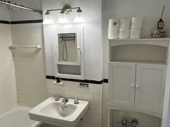 310 Riverside Drive image 5 of 8