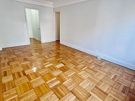 3rd image of 215 W 83rd St APT 5G