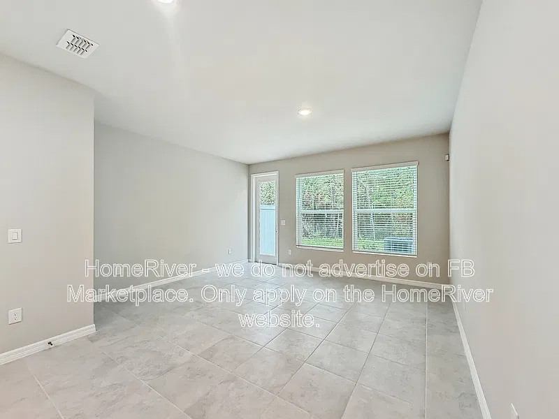 2 bed, 3.0 bath, 1356 sqft, $2,099 — Photo 3