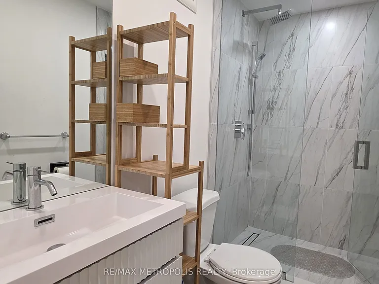 1218A Islington Ave #BASEMENT — Photo 9