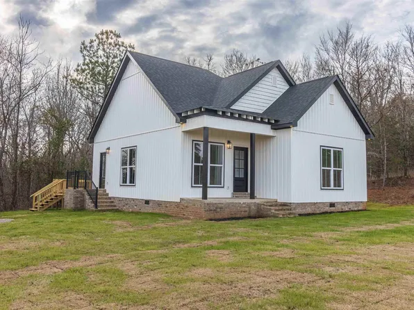 775 Airport Rd, Selmer, TN 38375