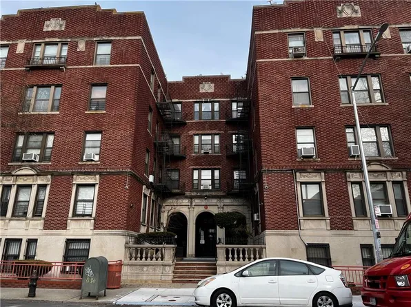 421 Crown St #2R, Brooklyn, NY 11225