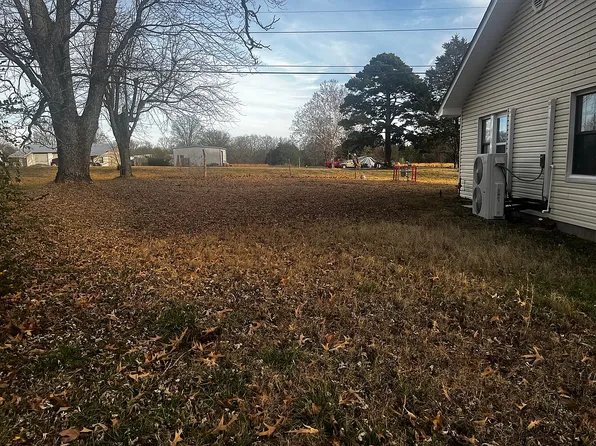 70 S Broadway St, Damascus, AR 72039