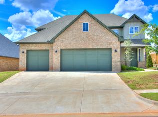 8200 Jenny Ln, Edmond, OK 73034
