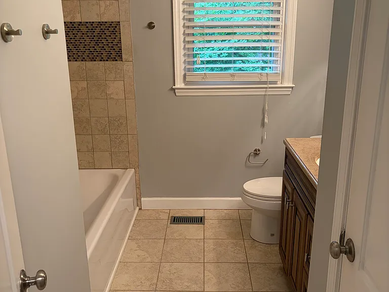 2524 Crestline Ave — Photo 8