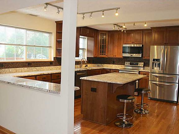 5th image of 8880 Buckhaven Dr