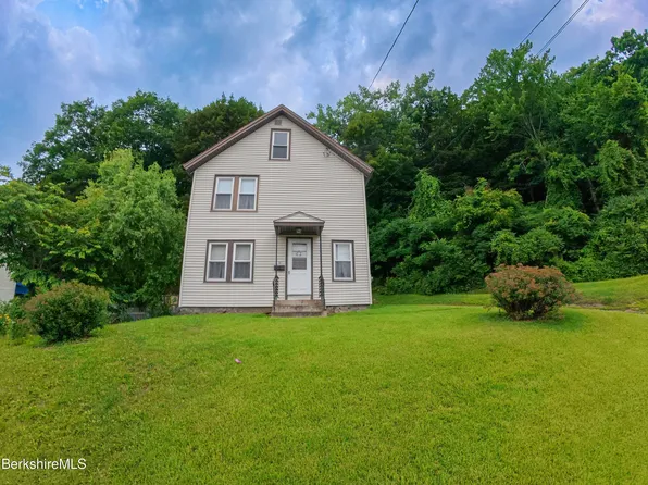29 Nelson St, North Adams, MA 01247