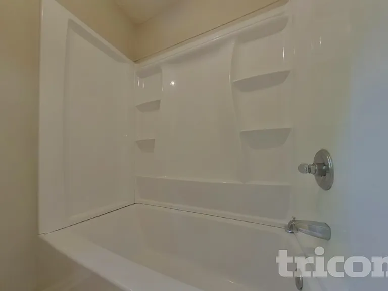 321 Stratford Dr — Photo 13