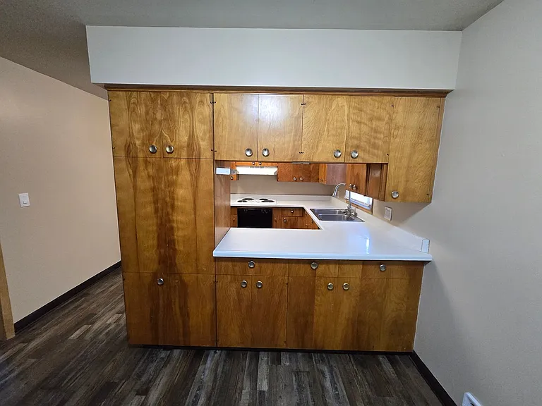 322 Webster St — Photo 25