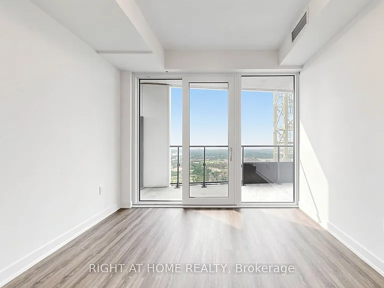 448 Burnhamthorpe Rd W #6210 — Photo 7