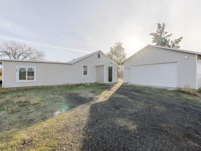 385 SE B St, Madras, OR, 97741