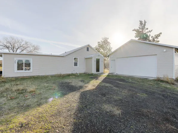 385 SE B St, Madras, OR 97741