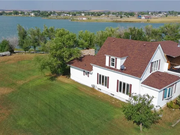 225 E Fallon Ave, Baker, MT 59313