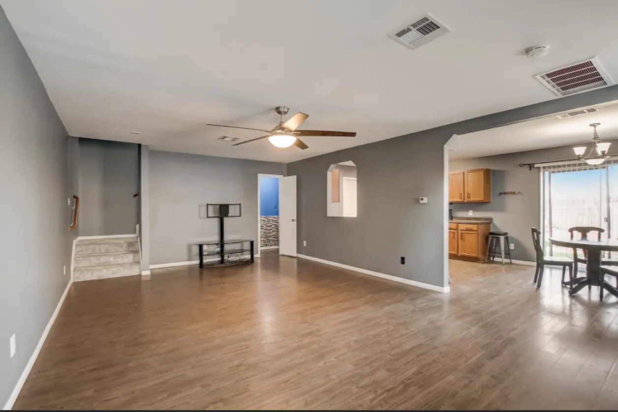 707 Perseus Dr — Photo 1
