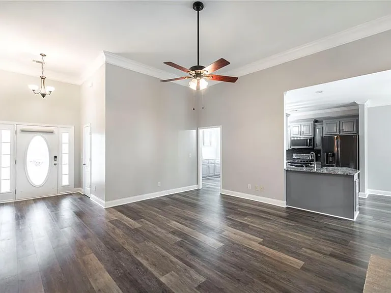 104 Bryce Dr — Photo 8