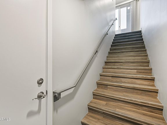 2nd image of 1023 W 5th St #1003