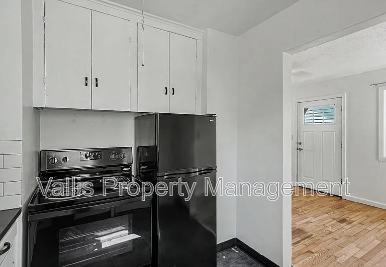 522 19th St NE — Photo 9