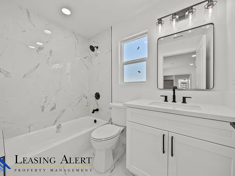 16446 Lassen St — Photo 20
