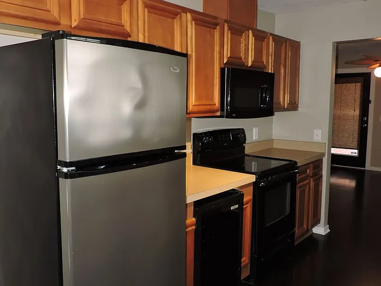 147 Creekview Dr — Photo 6