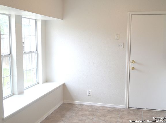 5th image of 8743 Potlatch St