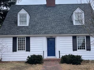 152 Crescent Rd, Burlington, VT 05401