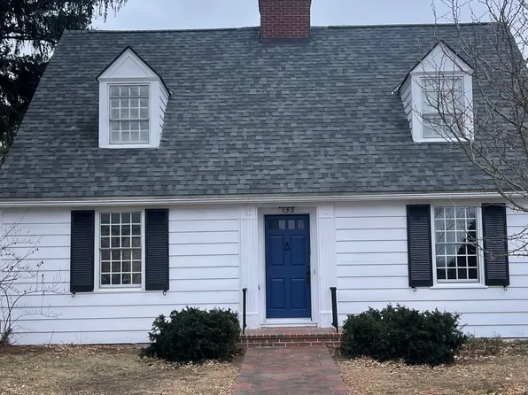 152 Crescent Road, Burlington, VT 05401