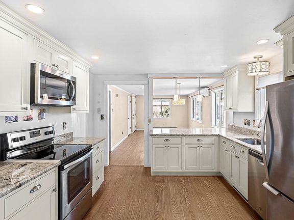 3rd image of 16 Piscataqua Road #16