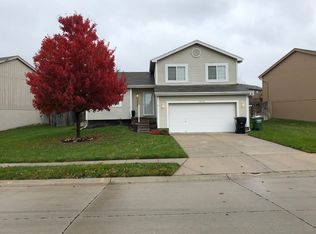 18732 Berry St, Omaha, NE 68135