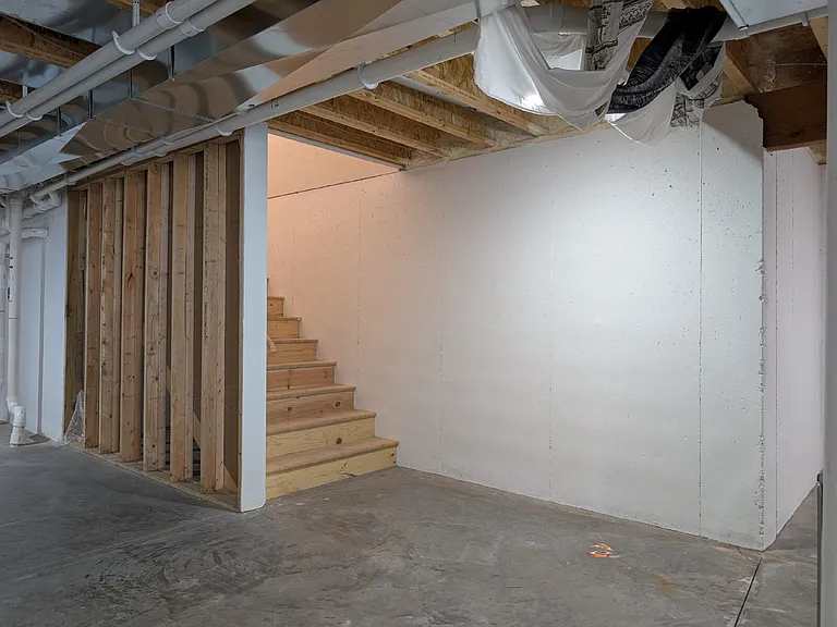 N8739 Connor Cir — Photo 57