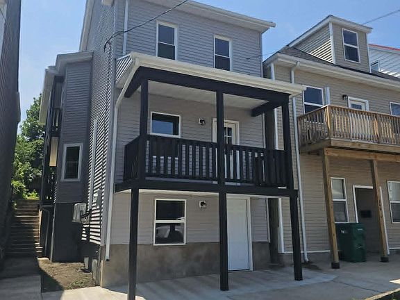 4th image of 1242 W Pine St