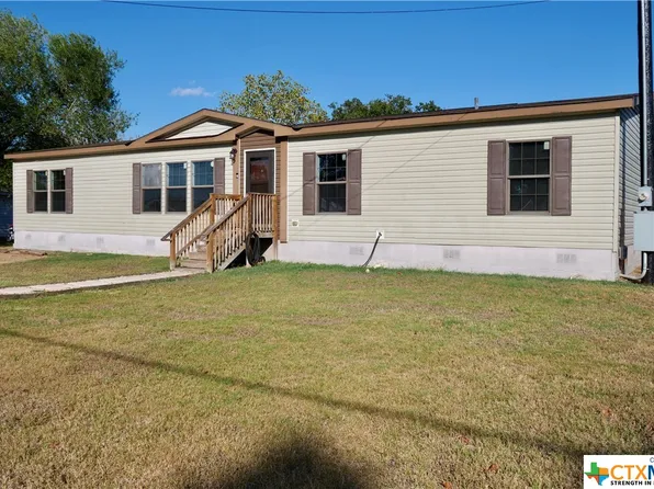 803 S Gonzales St, Cuero, TX 77954