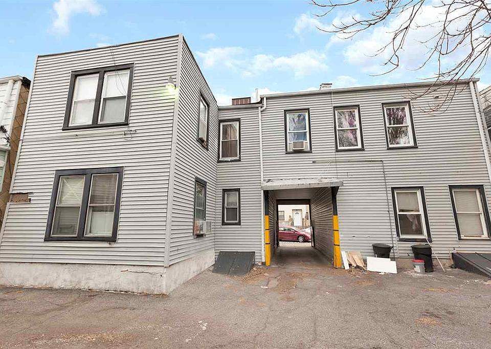 2nd image of 539 28th St