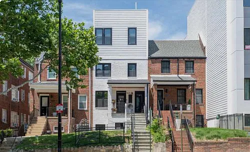 1925 D St NE #2 Photo 1