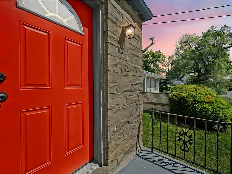 505 Wylie Ave — Photo 2