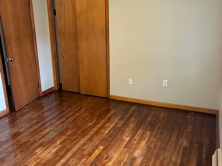 255 McKnight St — Photo 11