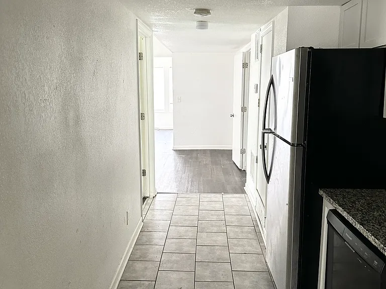 2704-2706 Benton Blvd #1S — Photo 2