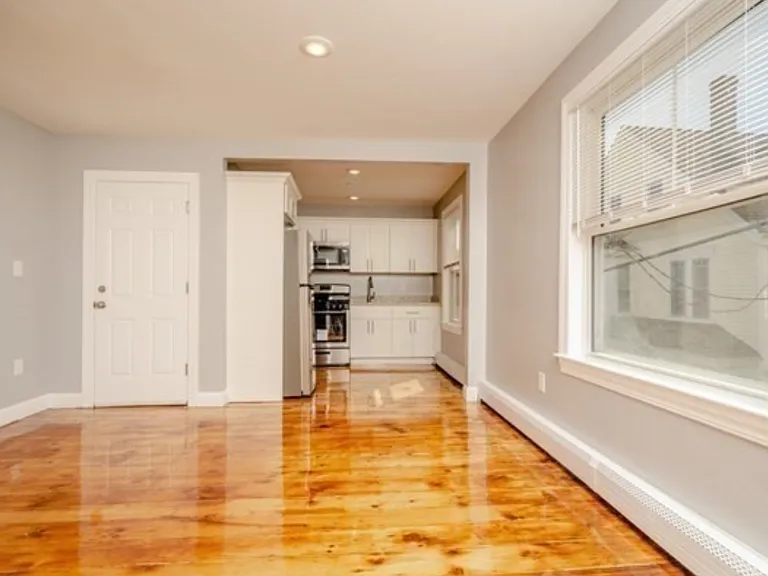 2 Howard St #4 — Photo 5